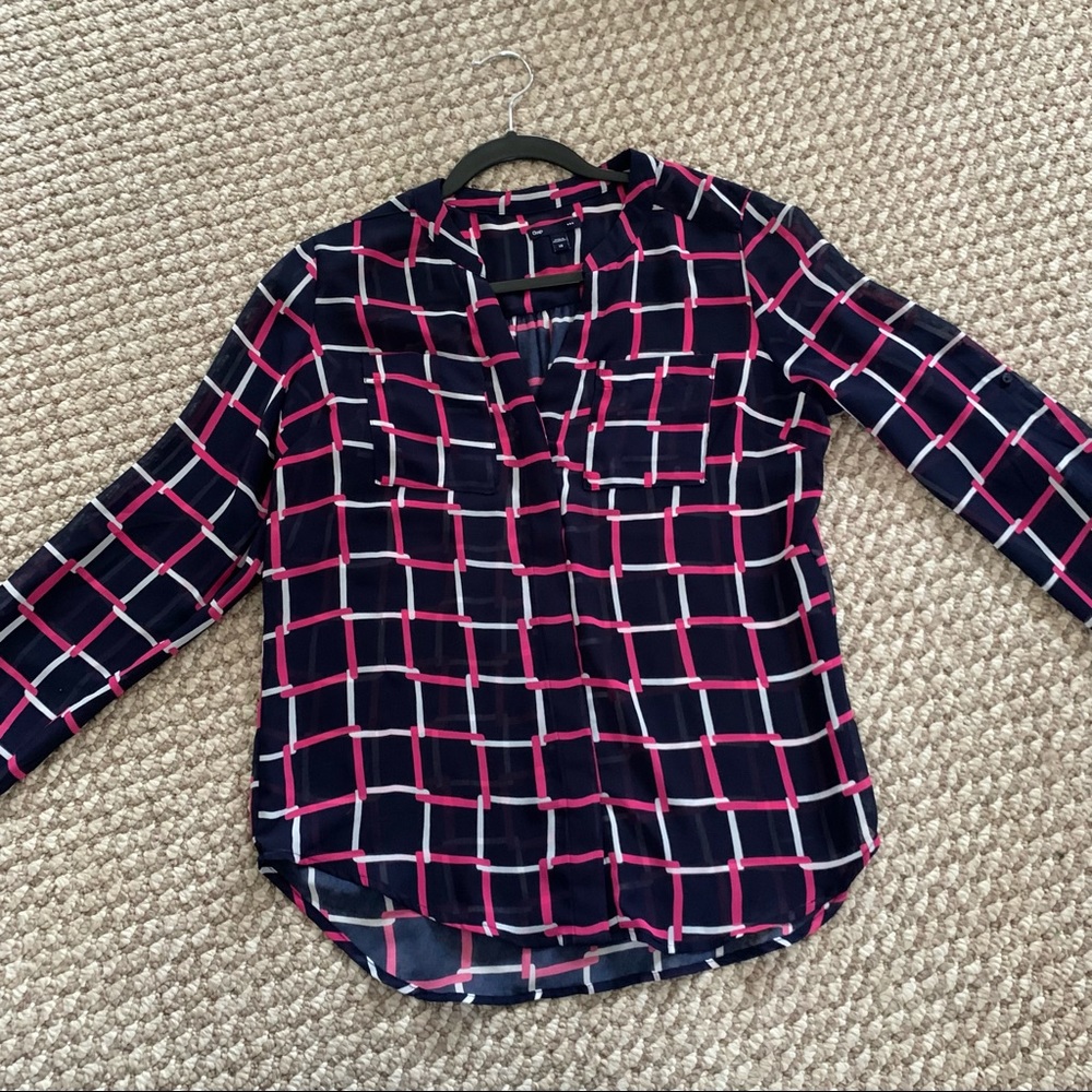 Nwot Gap Navy And Pink Patterned Button Down Long… - image 1